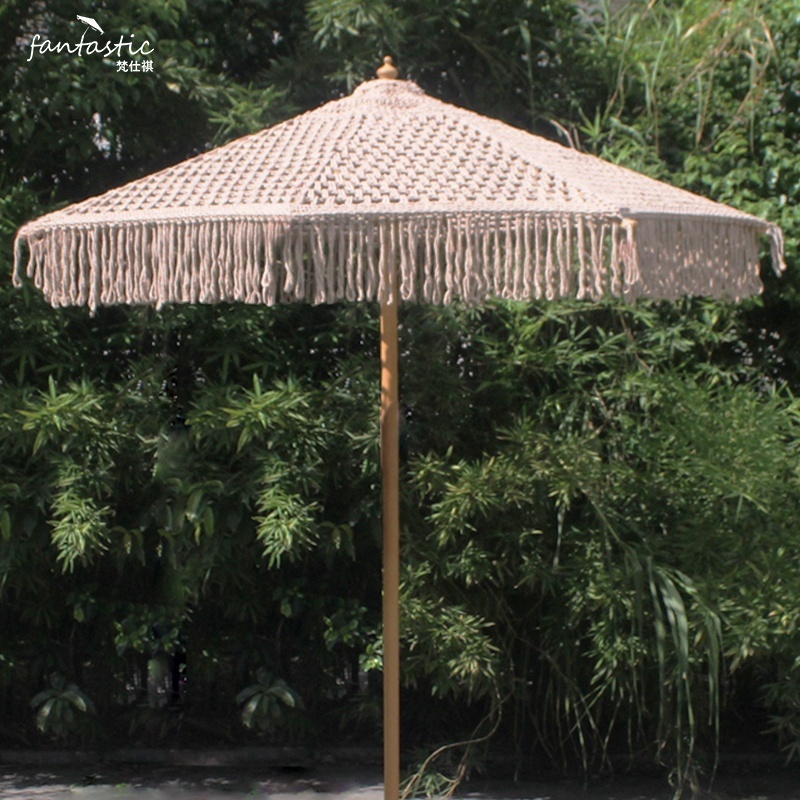 Outdoor Patio Garden Umbrella With Tilt Hollow Out Patio Tassel Beach Umbrella