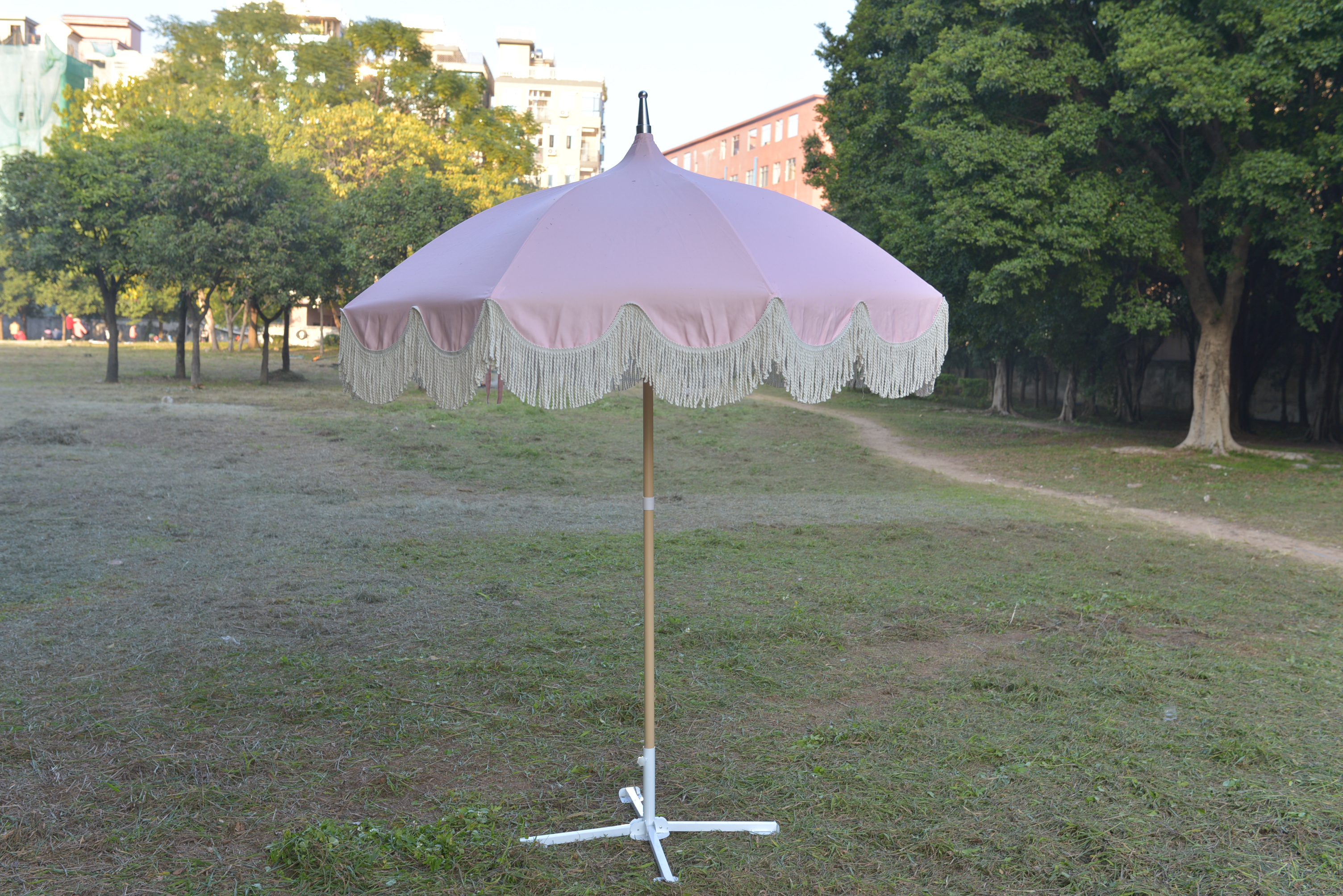 Fantastic Luxury Design Patio Beach Umbrellas Outdoor Pagoda Shape and Romantic Flap With Customization