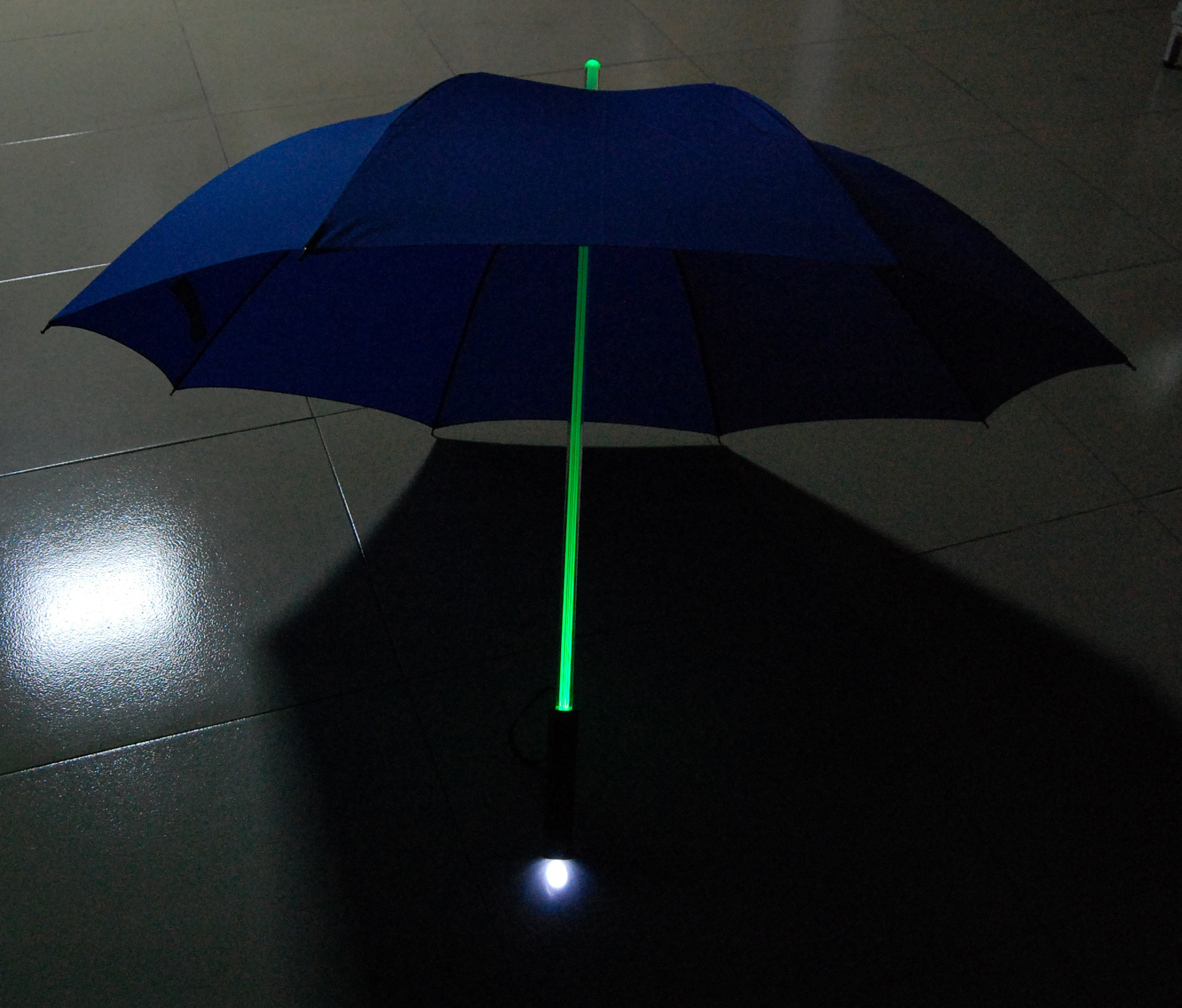 Custom Logo Teen Favorite Summer Hot Holiday Citizen Straight led shaft umbrella Lights Up Led Shaft Flashing Light Umbrella