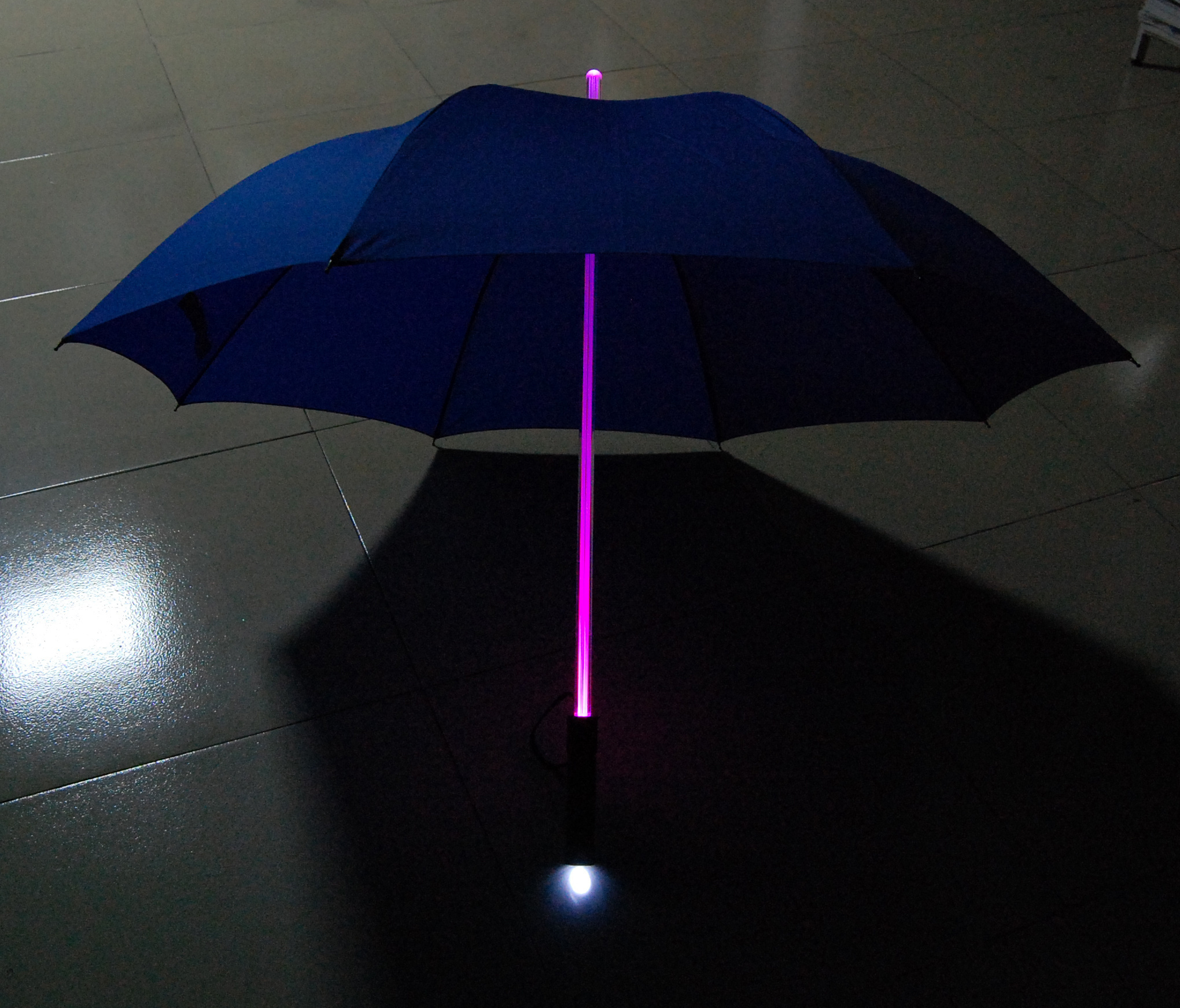 2021 Latest Logo Customized Black And Blue Color Upside Down Long,Handle Rain And Sunshine Reverse Inverted Umbrellas/