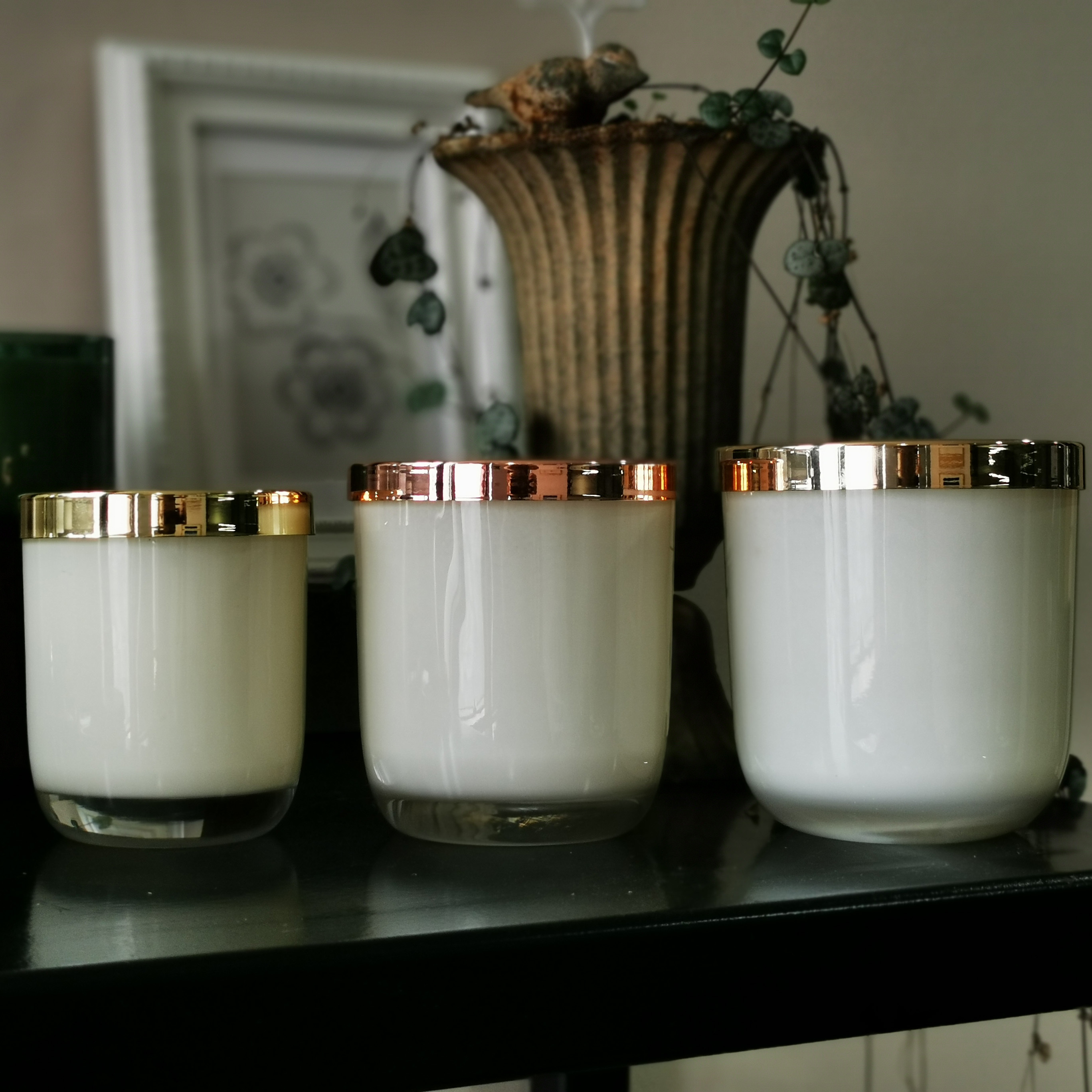 6oz 10oz 12oz Empty round bottom glossy cream white Candle jar Luxury Glass Candle With metal rose gold Lid