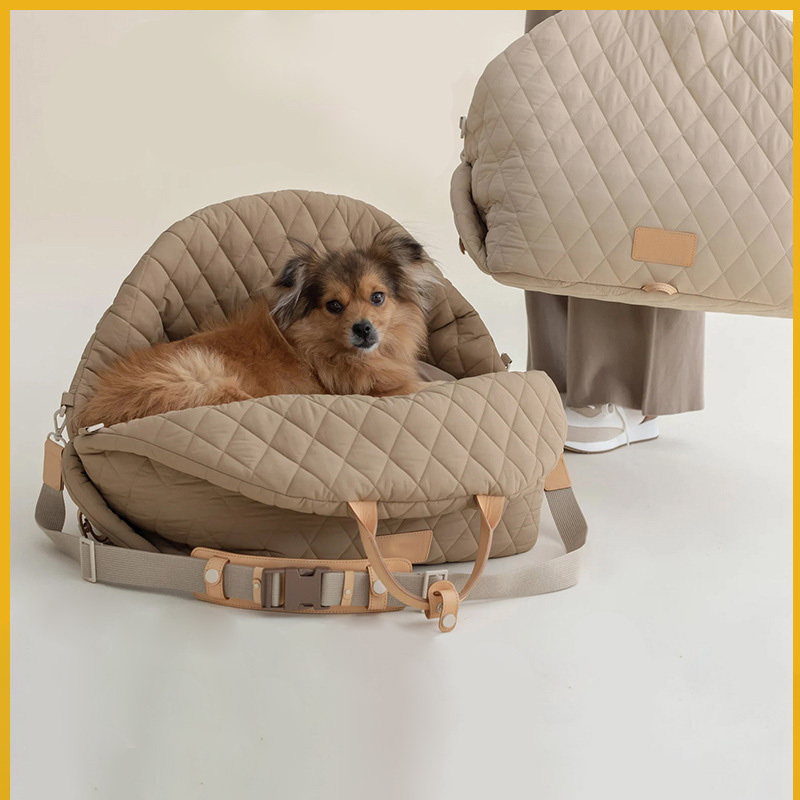 Small Dog Purse Carrier Dual-purpose Tote Bag Pet Travel Handbag Ventilated Breathable Pet Carrier Bag for Walking Customized