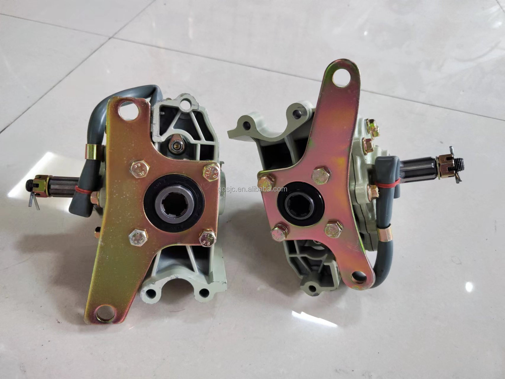 High quality Anti-skid Anti-retreat Reverse Gearbox for 250CC/300CC/600CC/800CC Engine Tricycle Motorcycle Gearbox spare parts