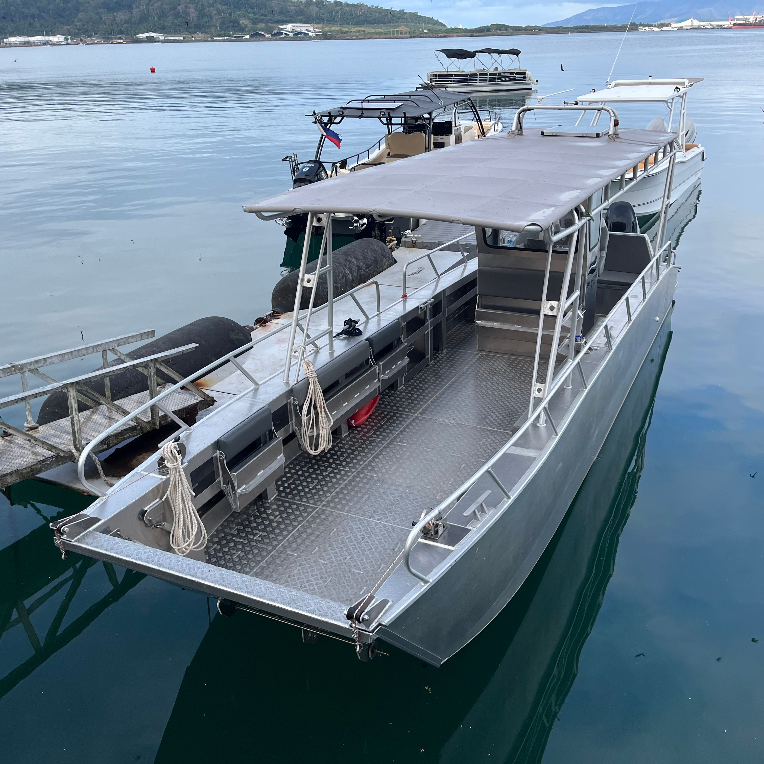 Small work boat 30ft Cargo ship Aluminum passenger boat for sale