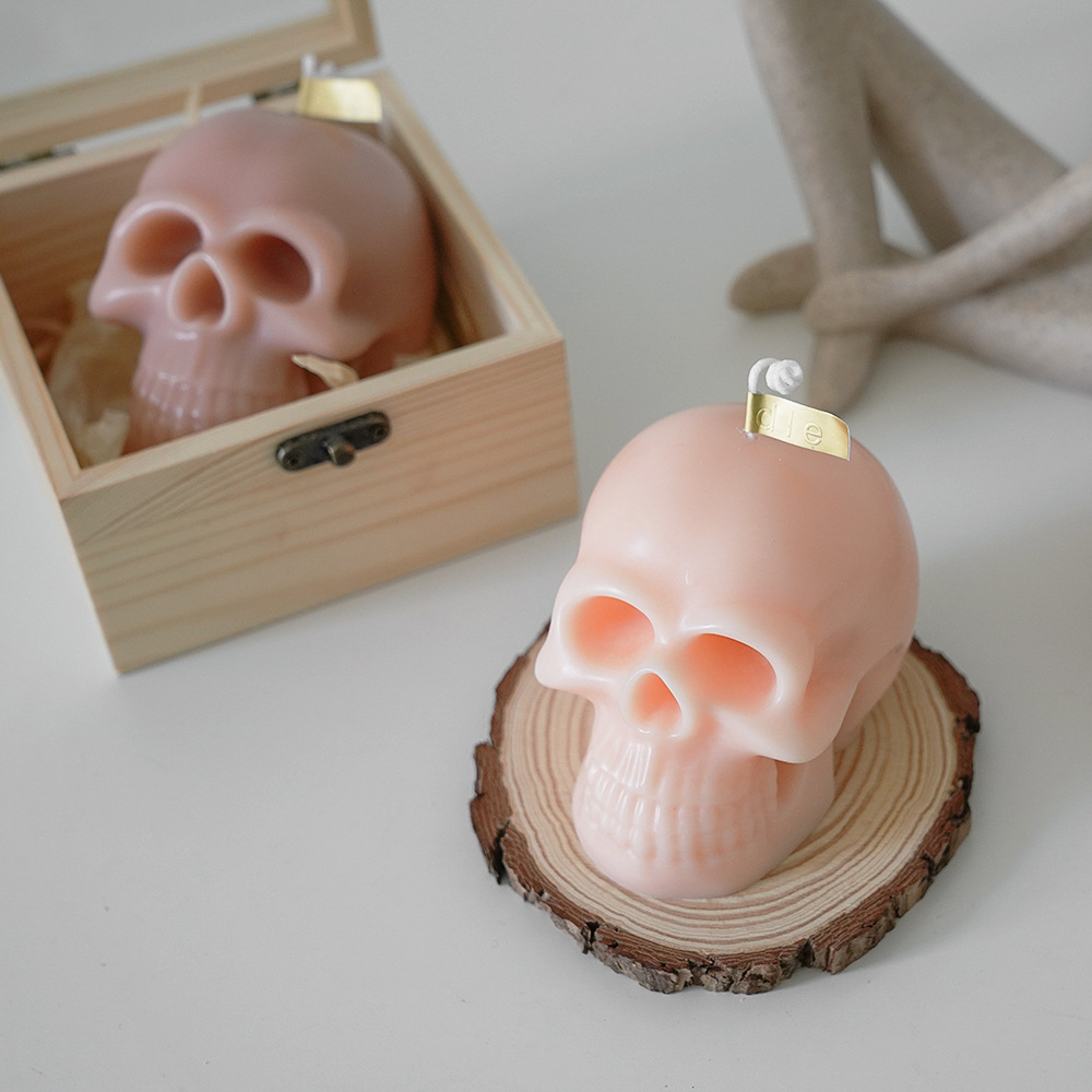 Wholesales Skull Candle Handmade Natural Soy Wax Rose Snake Skulls Scented Candle Novelty Candle For Halloween Room Decorative