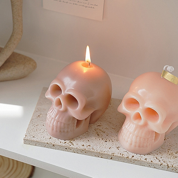 Wholesales Skull Candle Handmade Natural Soy Wax Rose Snake Skulls Scented Candle Novelty Candle For Halloween Room Decorative