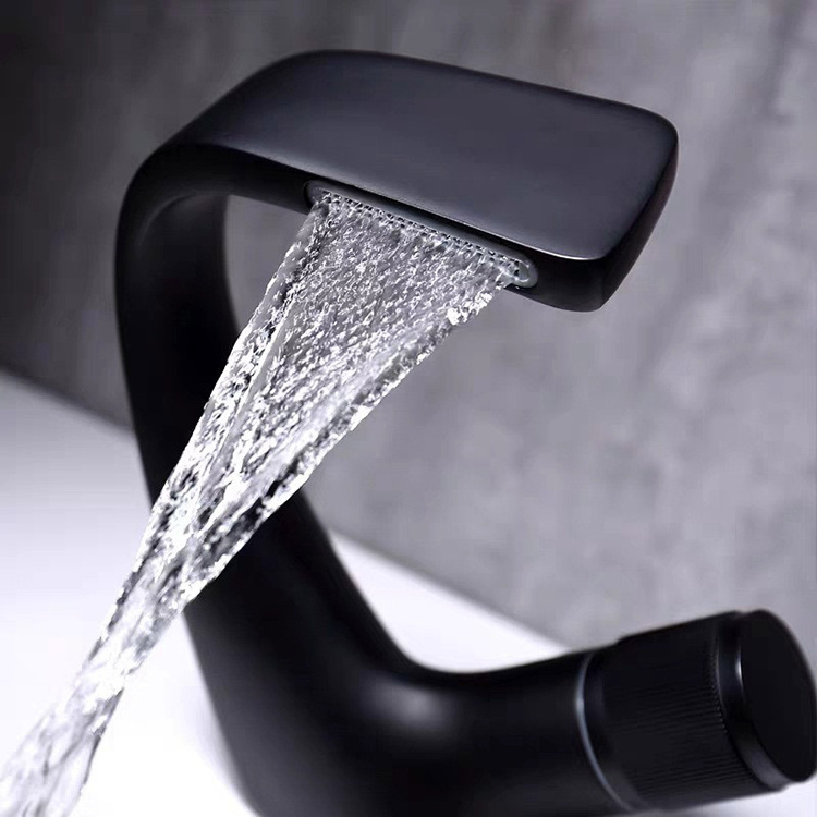 Brass Tap Cold and Hot Water Mixer Bathroom Sink Mixer Faucets Curved Waterfall Gold Black Swan Animal Basin Faucet