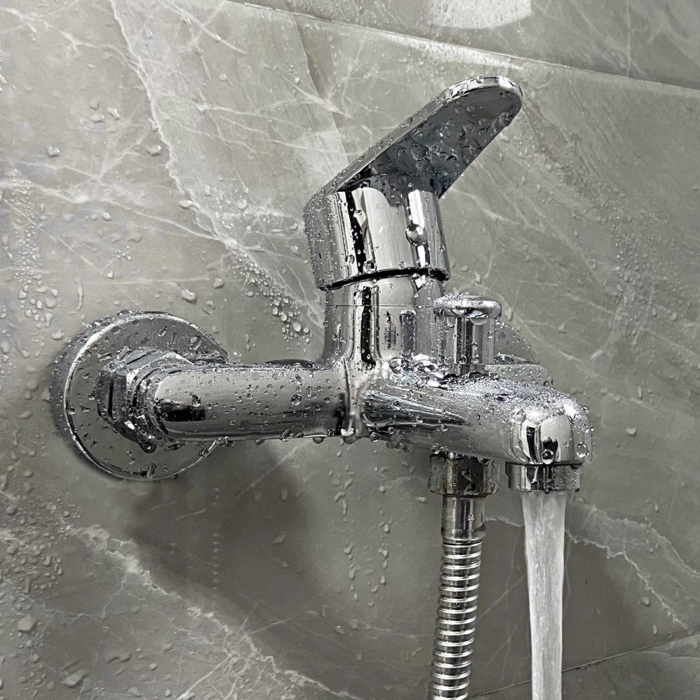 High Quality And Cheap Modern Zinc Wall Mounted Bathroom Accessories Cold and Hot Bathtup And Shower Mixer Tap Faucet