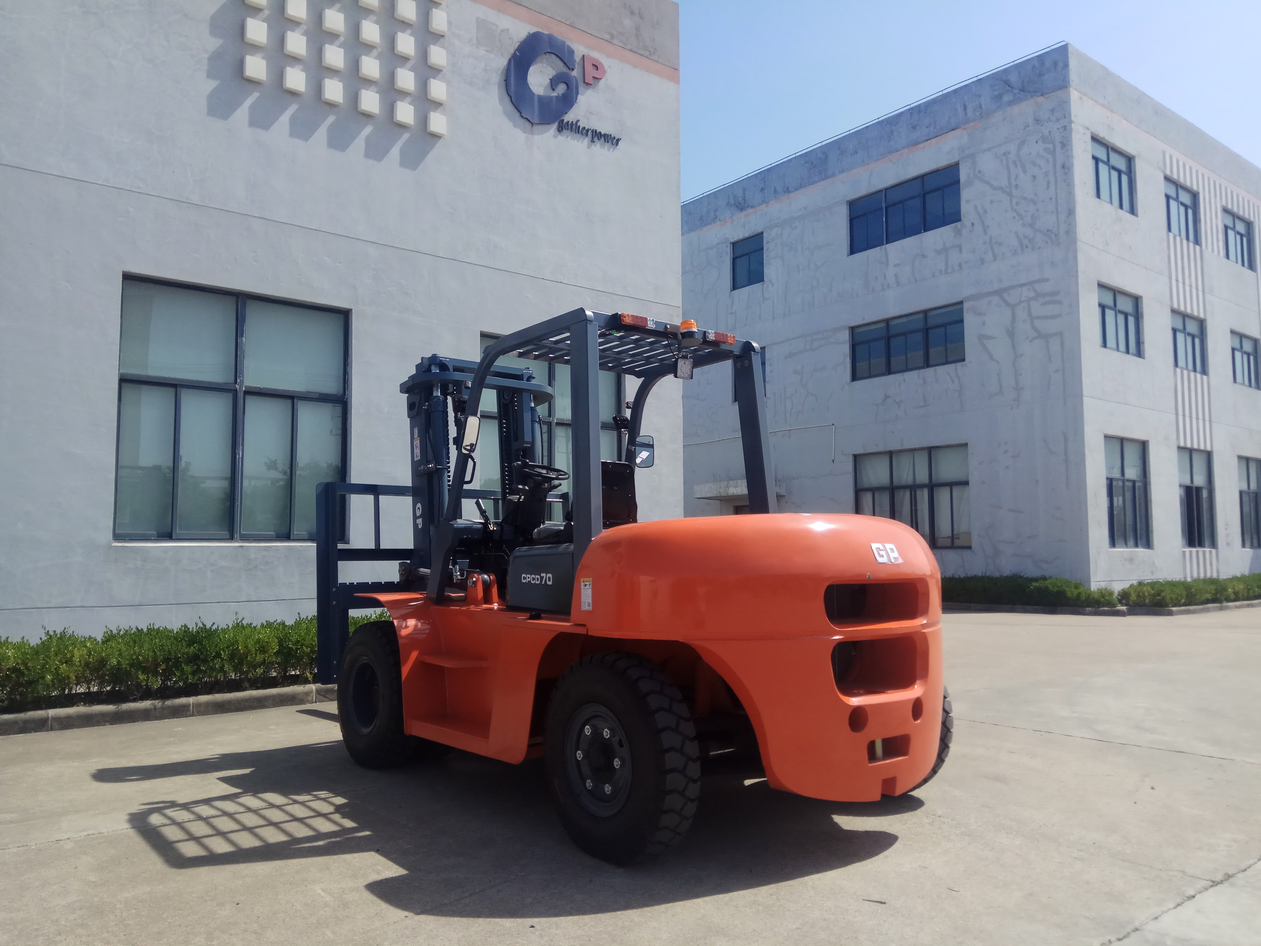 3.0 ton gasoline/LPG forklift truck