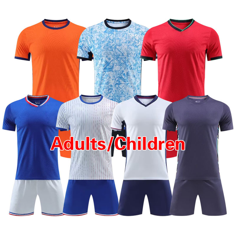 Wholesale Custom Thailand Soccer  Jersey sets  Blank Football kit Quick Dry  Football Uniform with socks