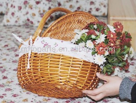 Cheap Lovely New Year Handmade Storage Wicker Baskets for Picnic Food Drink Toys Sundries Novelty Christmas Gift for Girls