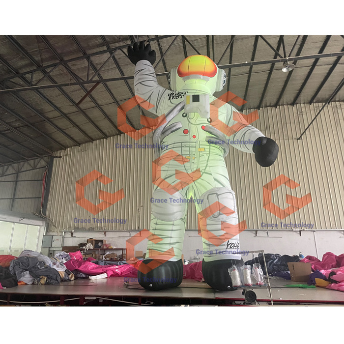 Inflatable Astronaut With Planet Model Giant Inflatable Spaceman Inflatable Solar System Planets Balloon Decoration