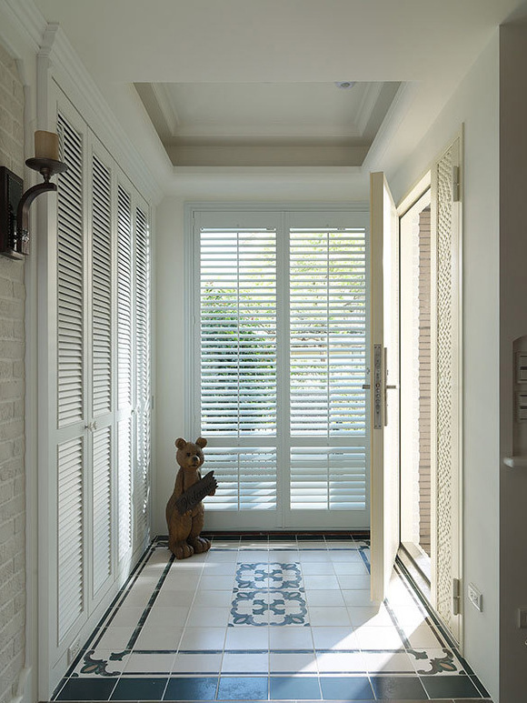 Best sale PVC  Wooden Decorative Window Plantation Shutters