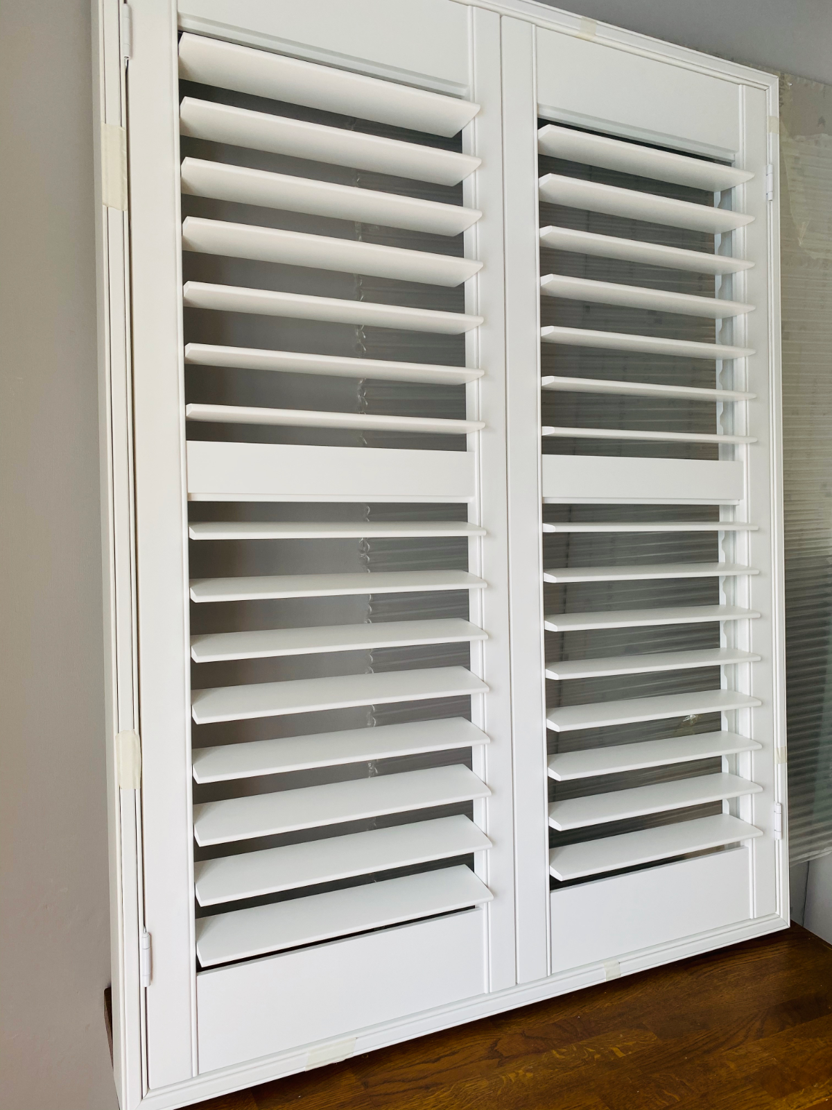 australia pvc blinds bulk England Australia style Bay Window sliding real wood wooden Plantation shutters white colour louver