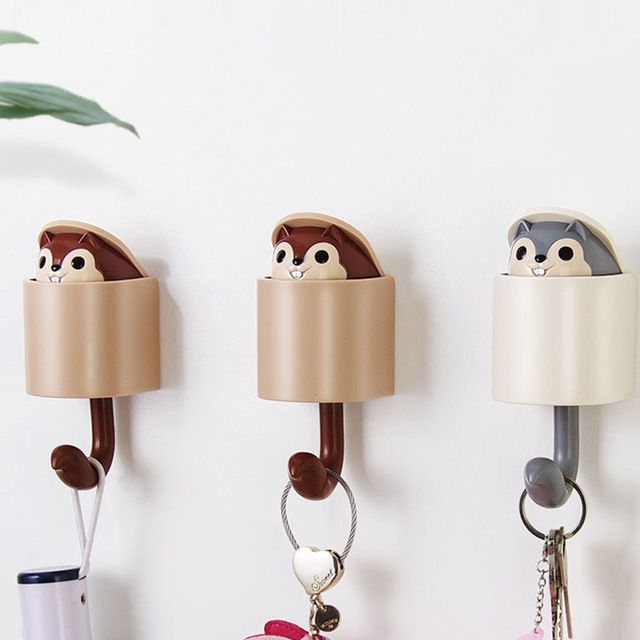 Wholesale Cute Squirrel Plastic Decoration Hanger Wall Hook Self Adhesive Hook For Children