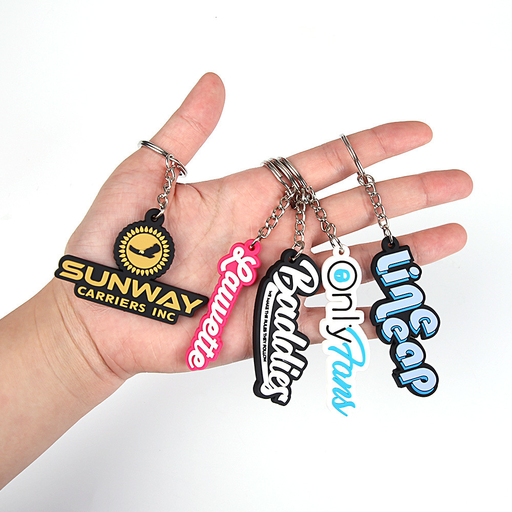 Personalized promotional soft pvc logo 2D rubber gift key chain custom logo letter keychain cute fashion key holder