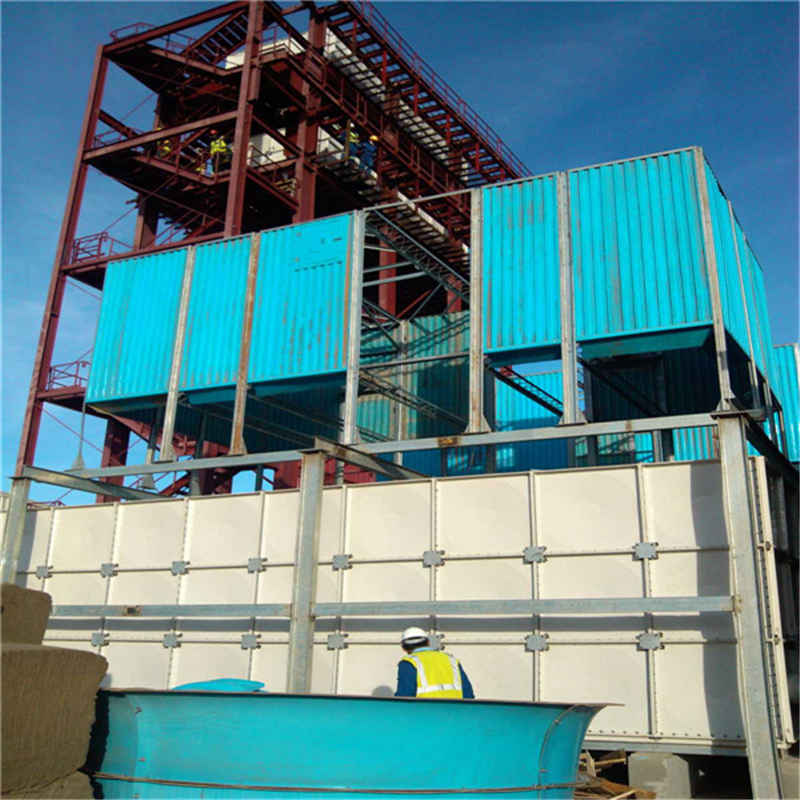 Large volume grp modular panel water tank