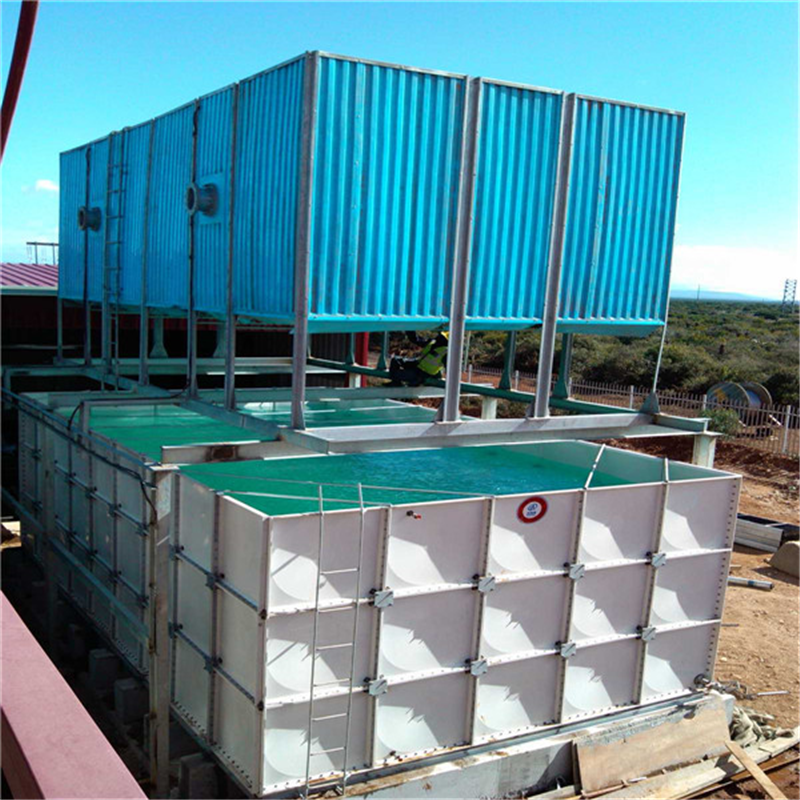 Large volume grp modular panel water tank