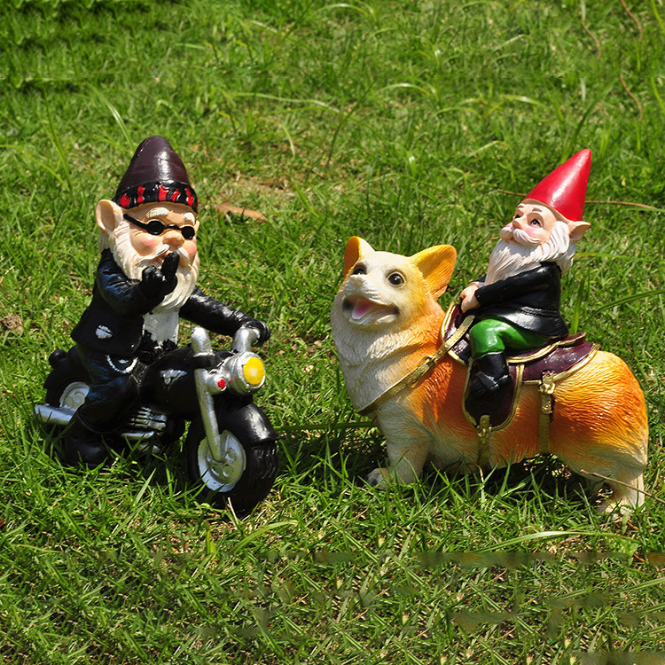 Hot selling outdoor elderly and dog decorations resin crafts pastoral ornaments micro landscape garden statues