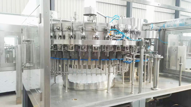 DCGF32-32-8 carbonated soda water filling machine / bottling plant