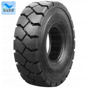 Wholesale Of Port Tyres 18.00-25-40 E4 off the road tyre for port vehicles and dump trucks