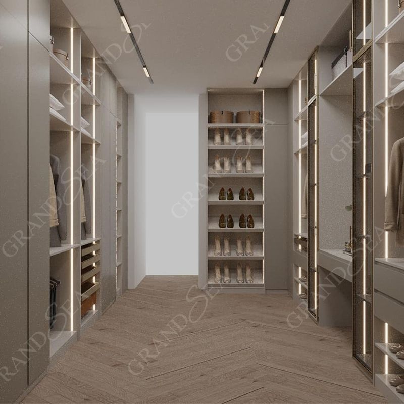 New Design Custom Wooden Walk In Bedroom Wardrobe Closet