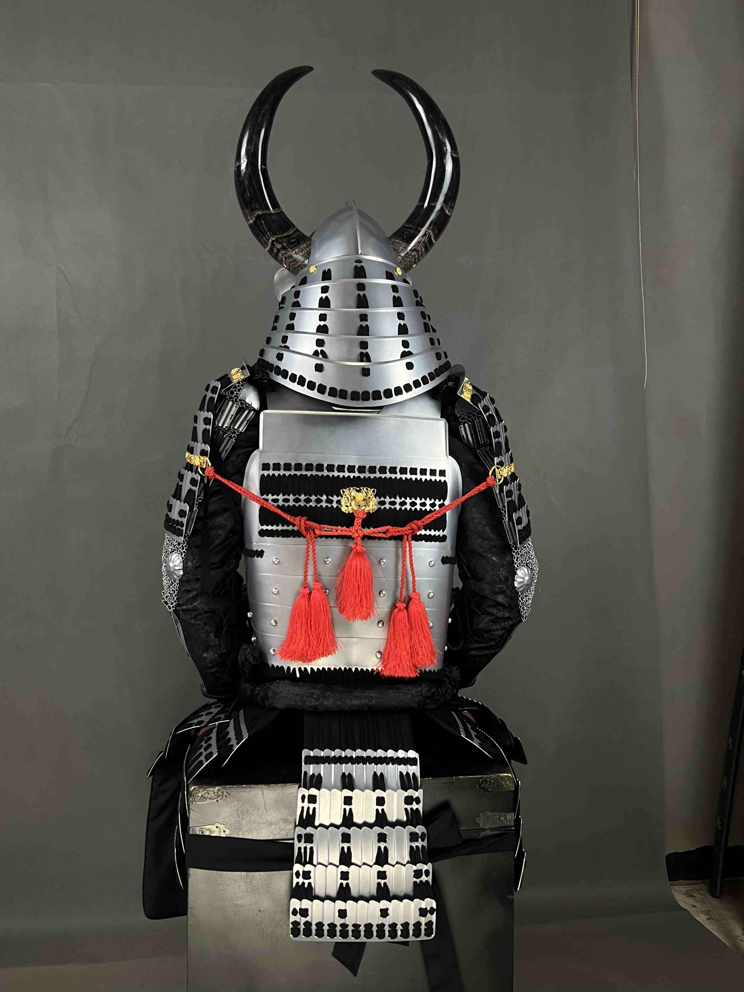 Japanese traditional Samurai armor Children's Samurai Armor Akaitoodoshi osei Kozane Oyoroi Armor Festival dress tv movie props