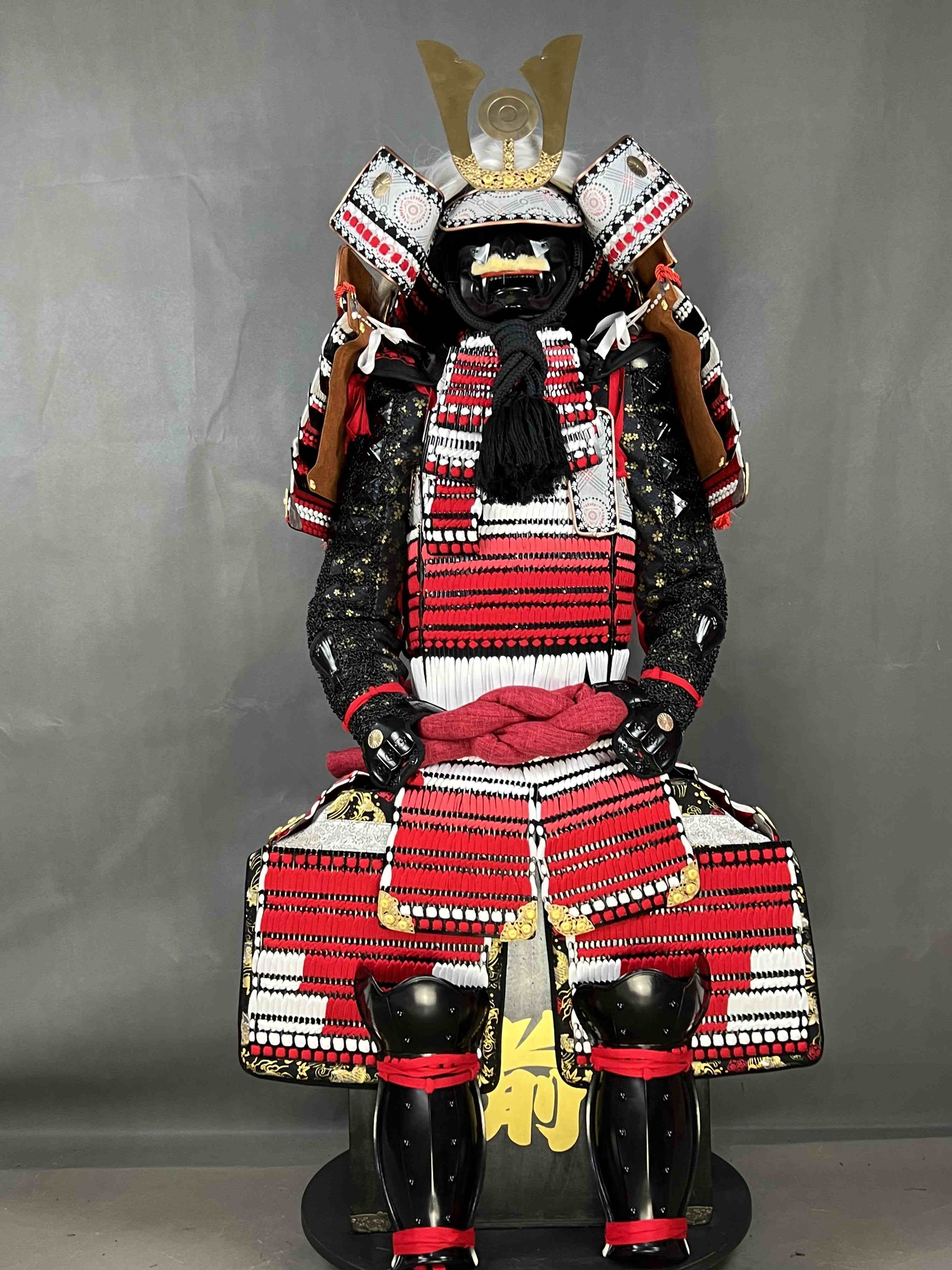 Japanese traditional Samurai armor Children's Wearable Samurai Armor Uesugi Kenshin Armor Festival dress tv drama props