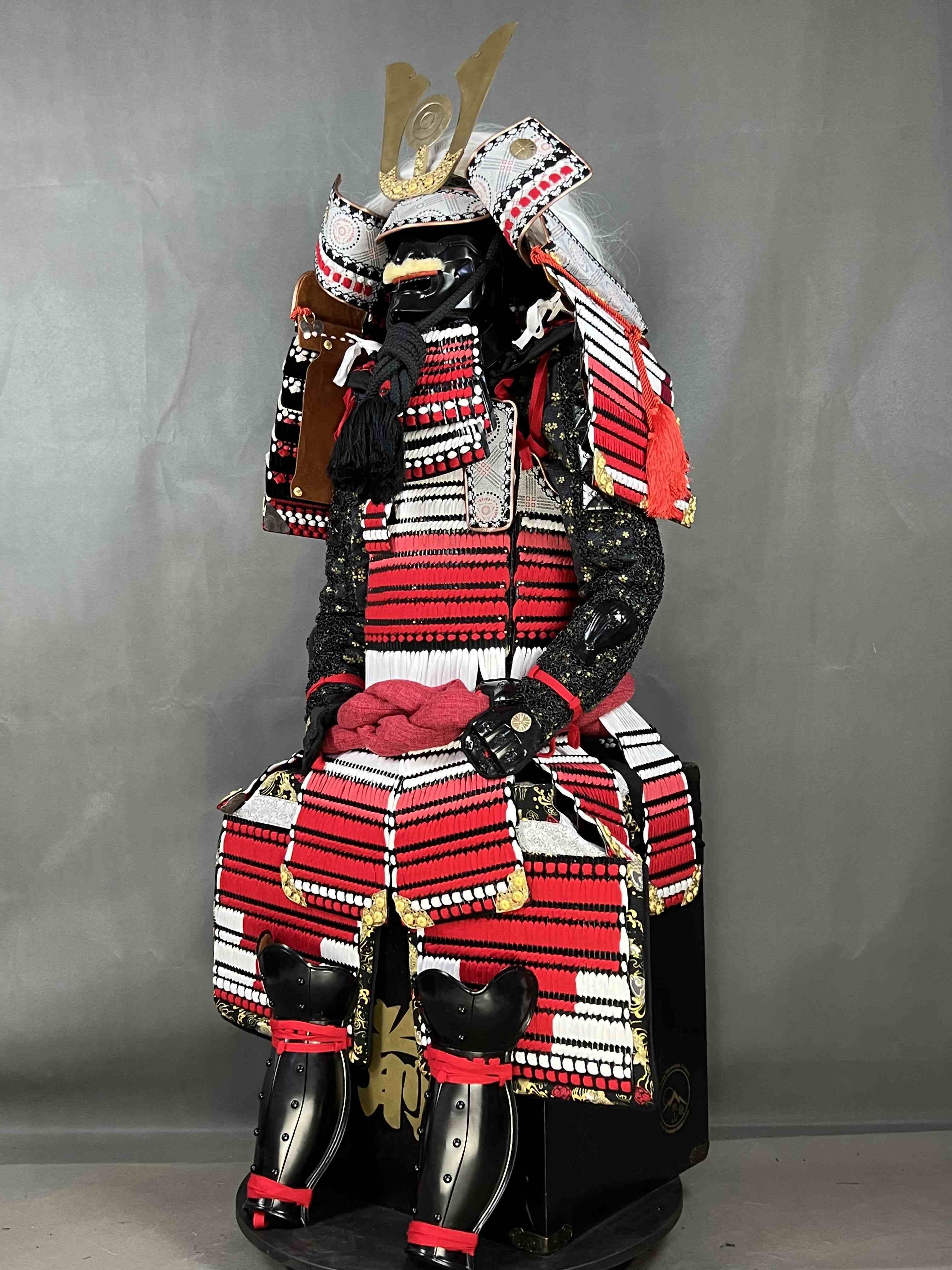 Japanese traditional Samurai armor Children's Wearable Samurai Armor Uesugi Kenshin Armor Festival dress tv drama props