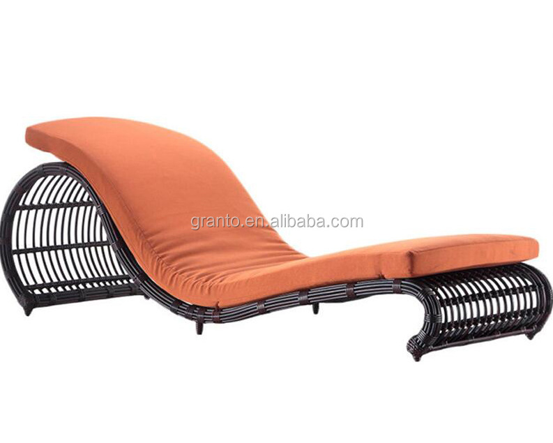 New style outdoor hotel pool side rattan sun lounger wicker chaise lounge