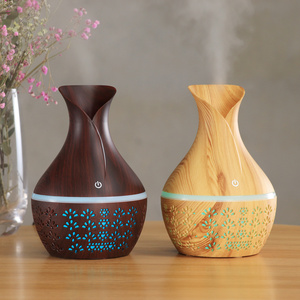 In Stock Factory Price 130ml Air Aromatherapy Humidifier Essential Oil Wood Grain Diffuser