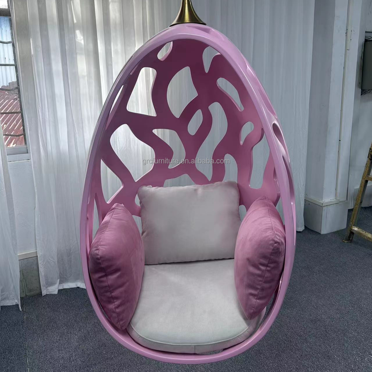 Morden Style egg swinging  fiberglass  chair hanging egg chair swing chair