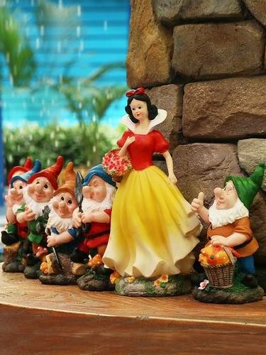 Fairy Tale Carton Fiberglass Plastic Snow White And The Seven Dwarfs Statue