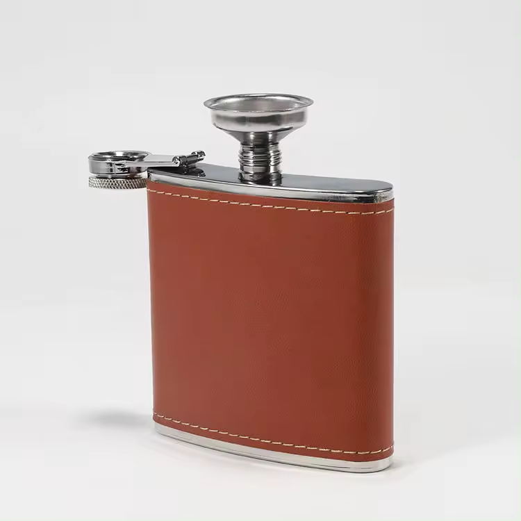 2024 Popular Customized Whiskey Liquor wine 304 stainless steel  Mini Hip Flask 6oz  7oz 8oz for Gift  travel business wholesale