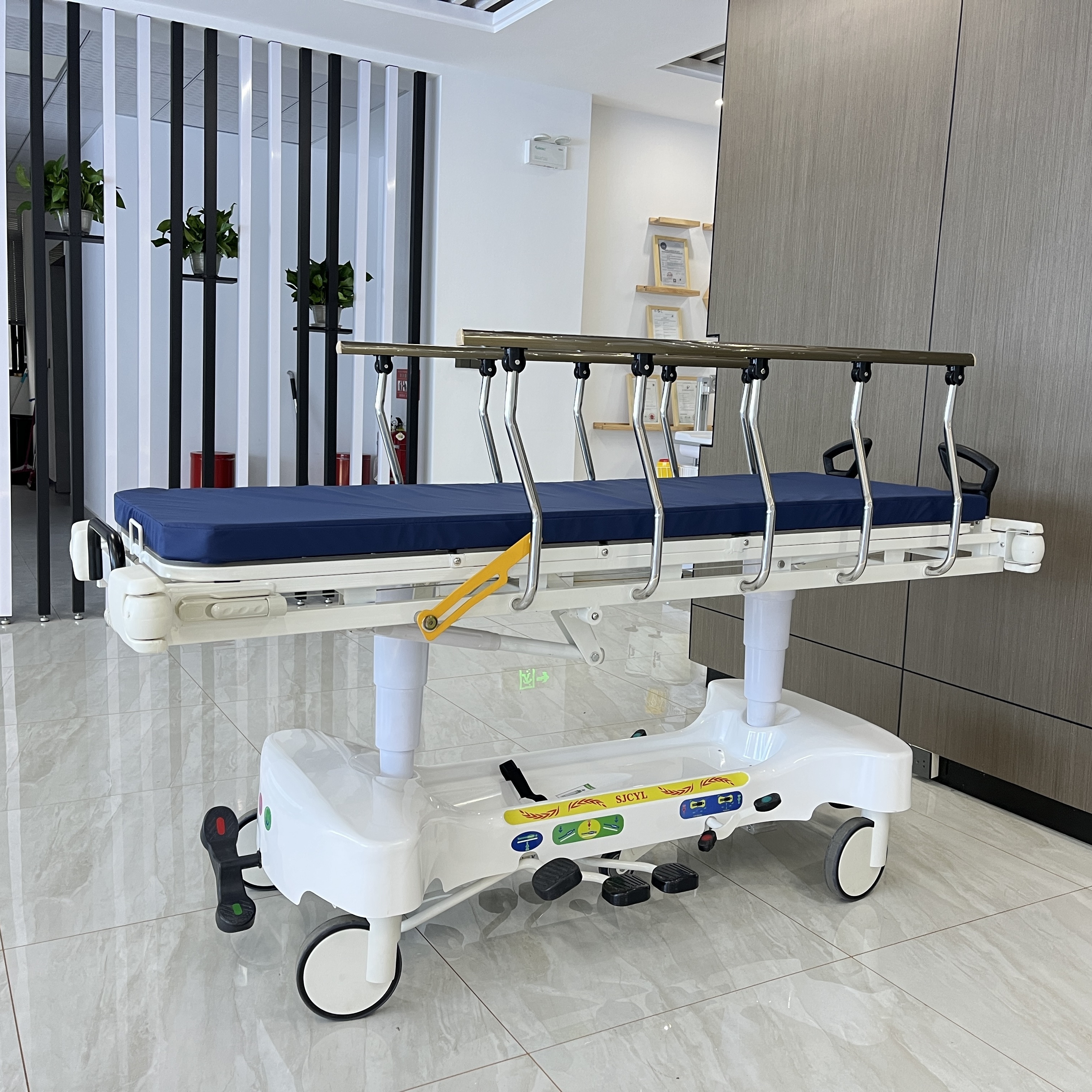 Newest Multi-Function Double Layers Hospital Emergency Patient Hydraulic Transfer Stretcher Bed With Adjustable Height