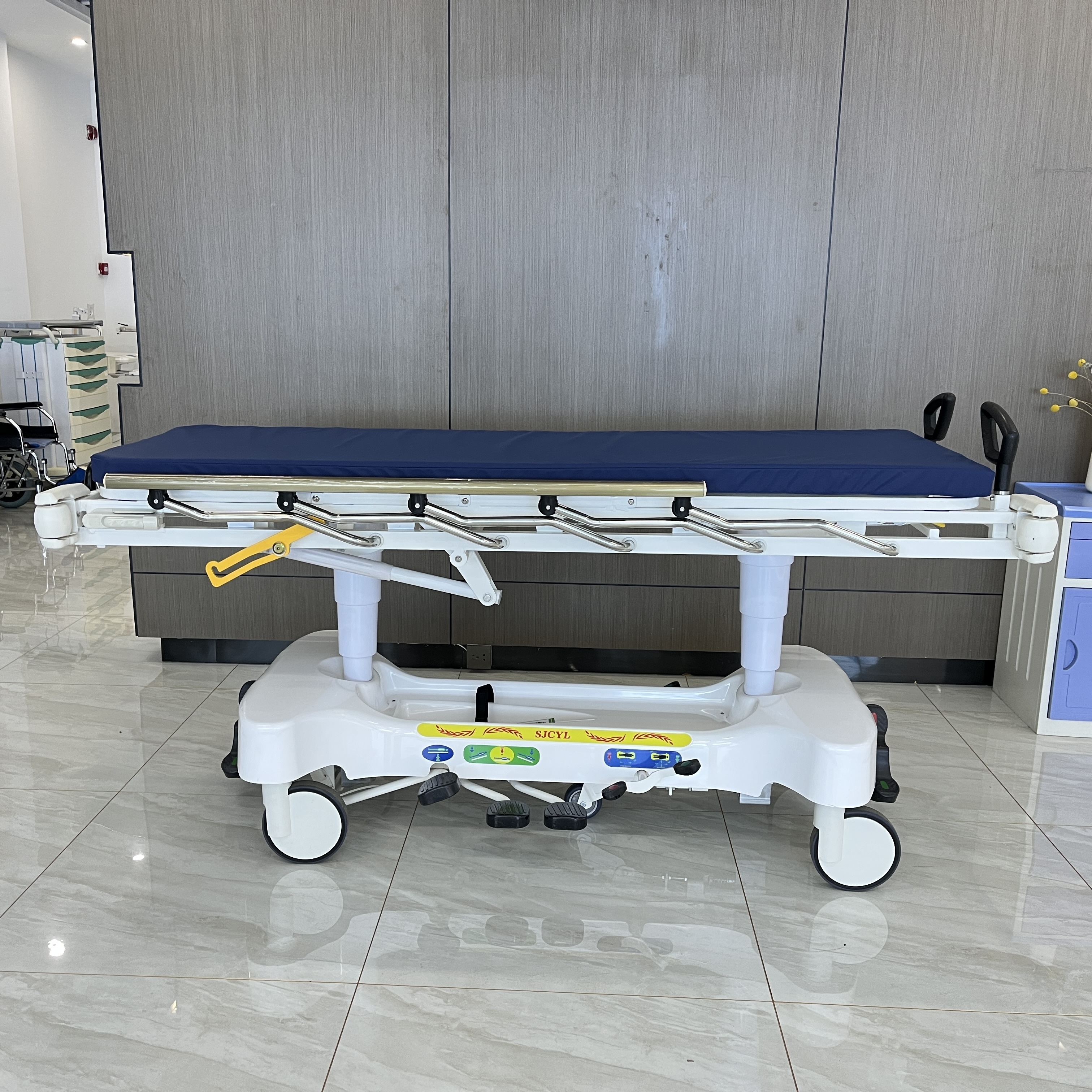 Newest Multi-Function Double Layers Hospital Emergency Patient Hydraulic Transfer Stretcher Bed With Adjustable Height