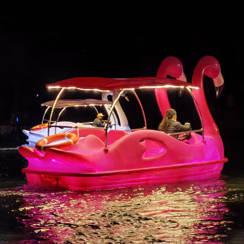 New Wear-Resistant And Durable Polyethylene Water Park Mini Electric Boat Sightseeing Boat