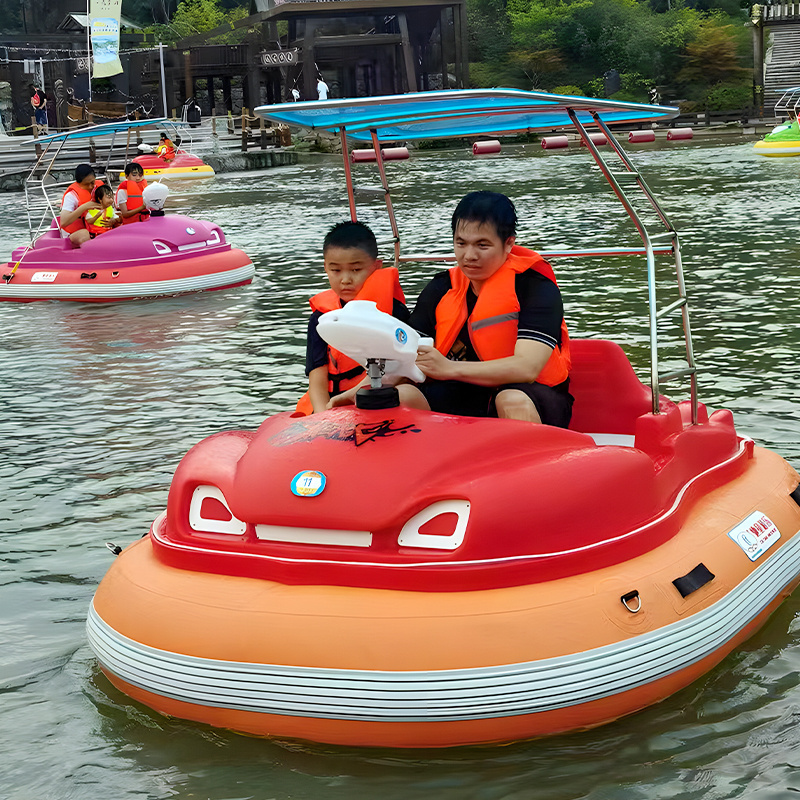 Water Play Equipment Electric Motor Bumper Boat With Water Gun Water Bumper Boat For Sale