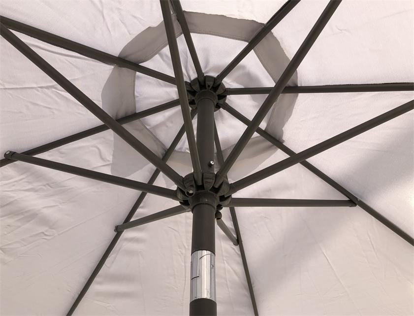 2020 New Design Large Size 2.7meter Portable Patio  2.7meter Garden umbrella Outdoor with easy crank open  for Sale