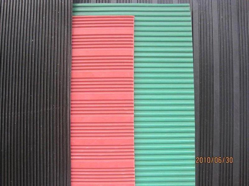 Fine Ribbed Rubber Sheet/Corrugated Rubber Sheet/Rubber Rolls for Flooring