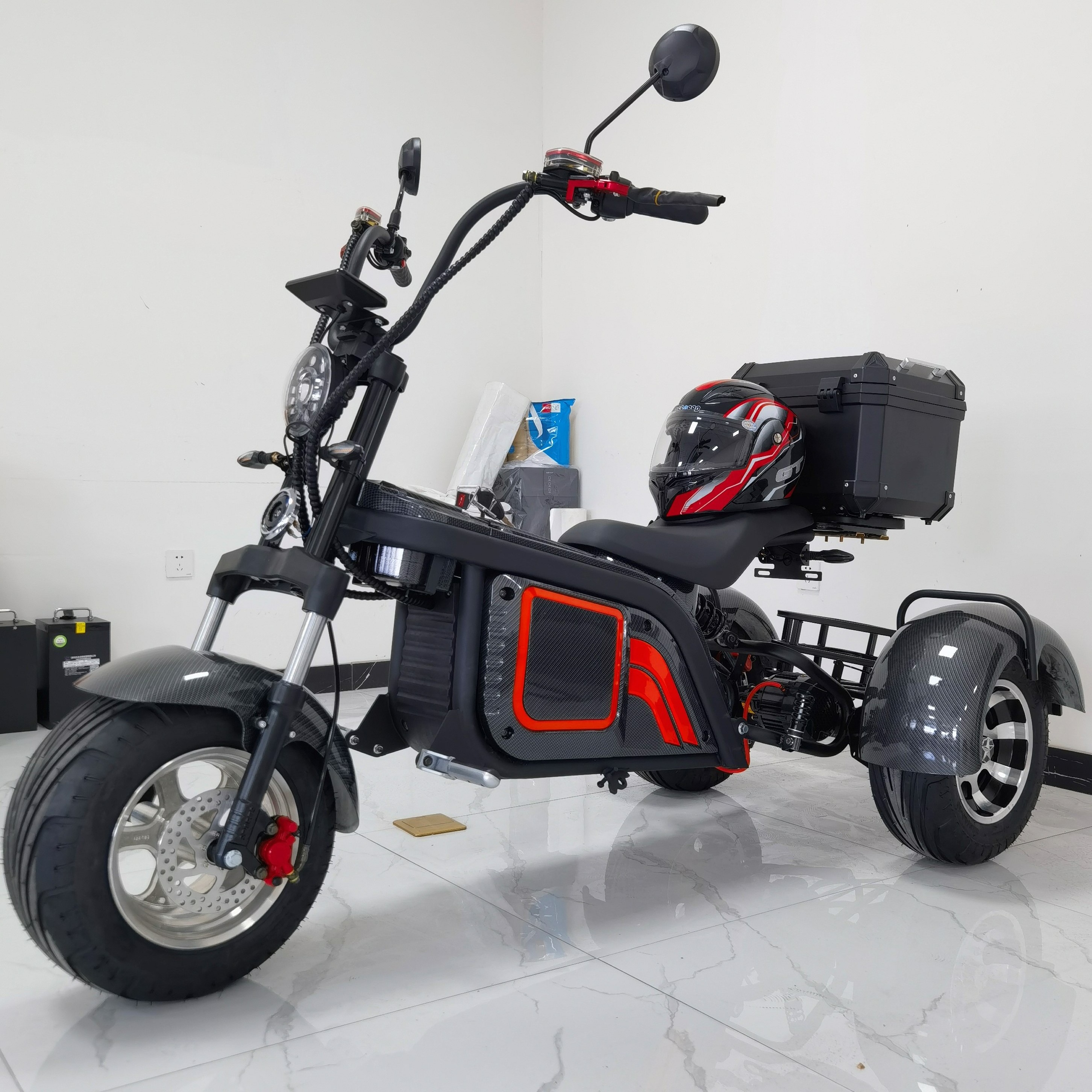 2023 New Handicapped Scooters Express Electric Cargo Tricycle Enclosed Electric Tricycle Electric Bike