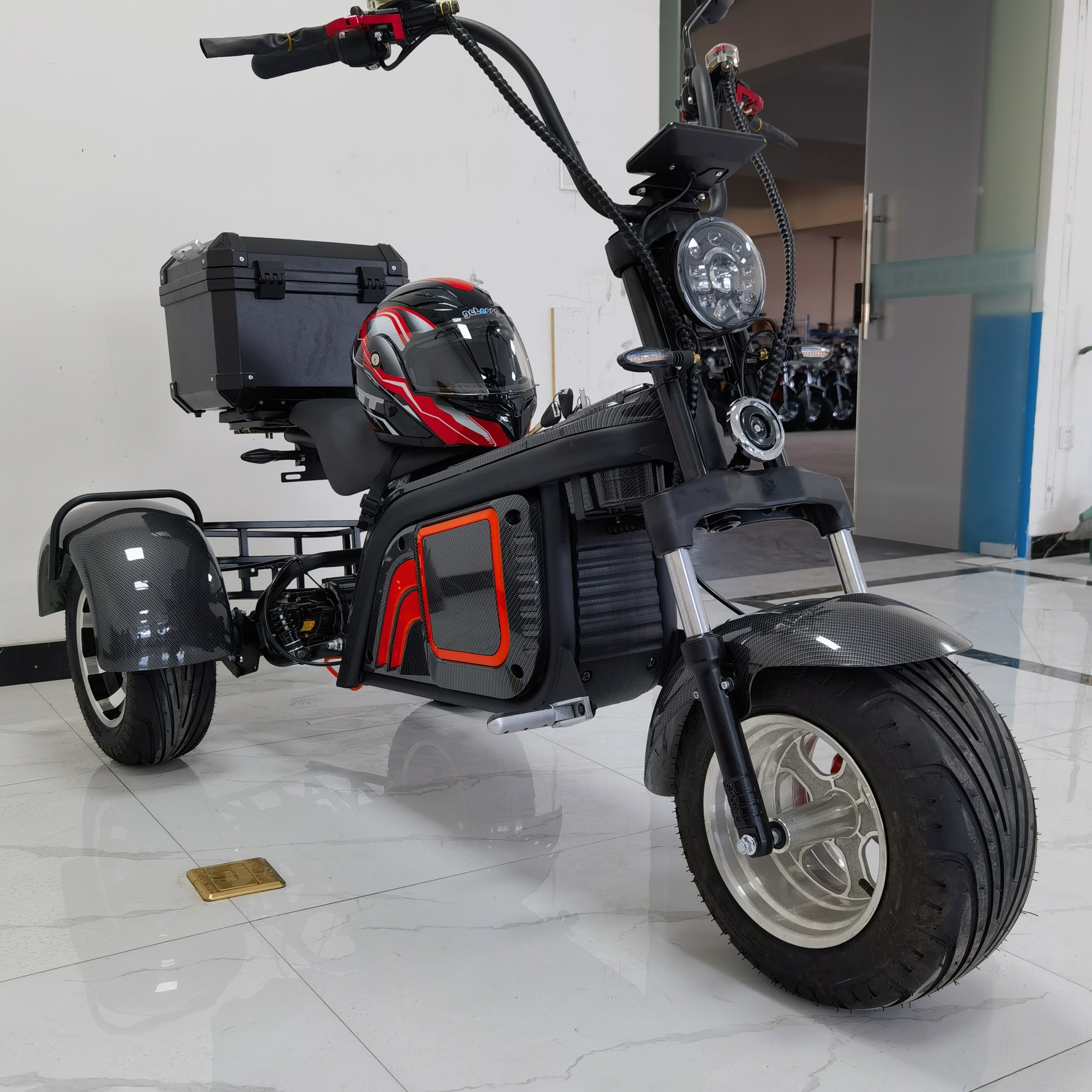 YIDE 2023 New Handicapped Scooters Cheap Electric Rickshaw 4 Passenger Solar Electric Tricycle India Bajaj Tuk Tuk