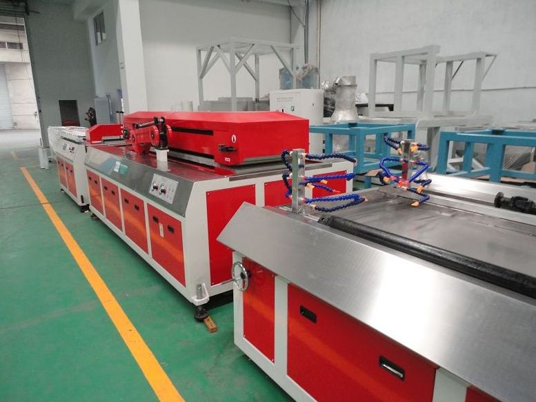 WPC extruder WPC Decking Making Machine Wood Plastic Composite Machine