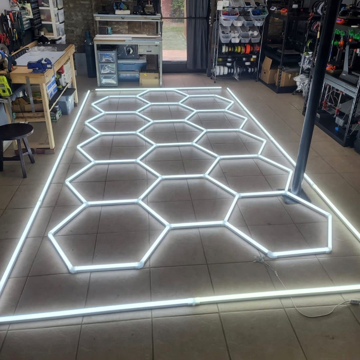 Factory Sale 2400*4800MM Detailing Workshop Ceiling Led Lights Modern For Car Shop Garage honeycomb lights hexagonal led light