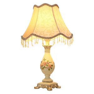 Hot sales modern European style fabric lamp shade antique brass luxurious gift parlour LED resin table lamp