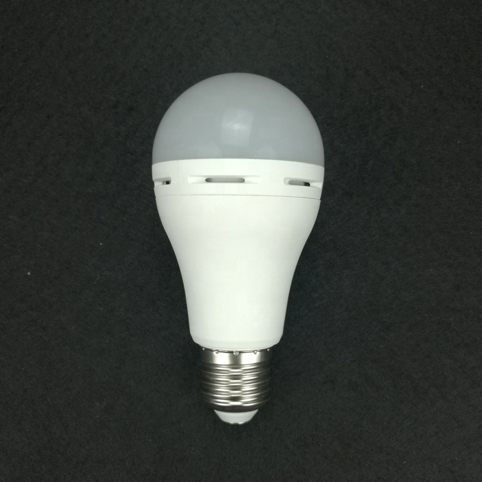 High performance rechargeable emergency led lighting auto charging AC DC light bulbs