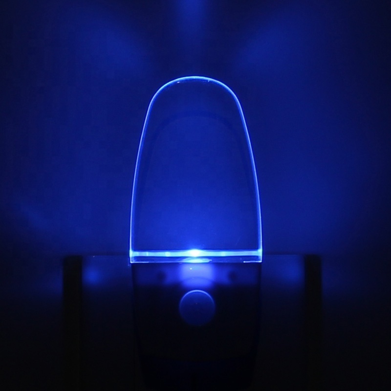 Intelligent Motion Sensor LED Night Light Plug-in Children's Night Light with Motion Sensor