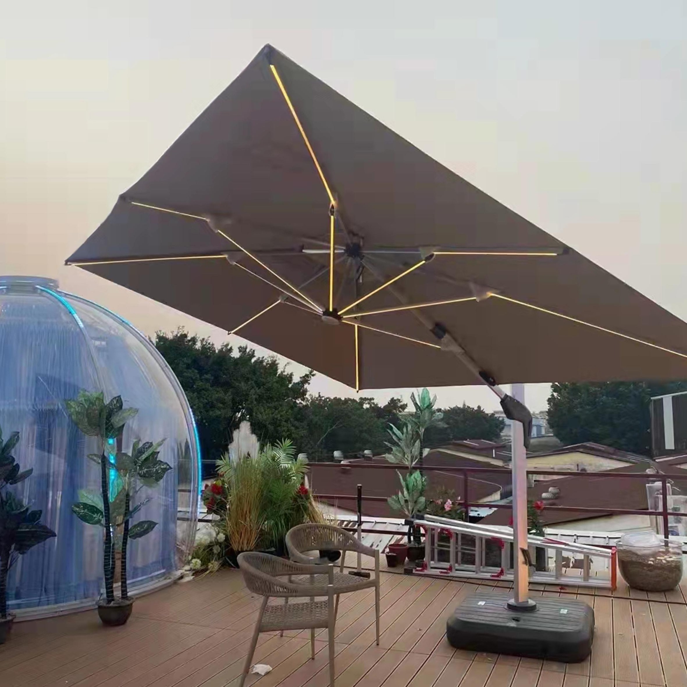 Beige 10ft Outdoor Umbrella Backyard Umbrella Deck Cantilever Patio Offset Umbrella with Crank Cross Base Easy to Instal