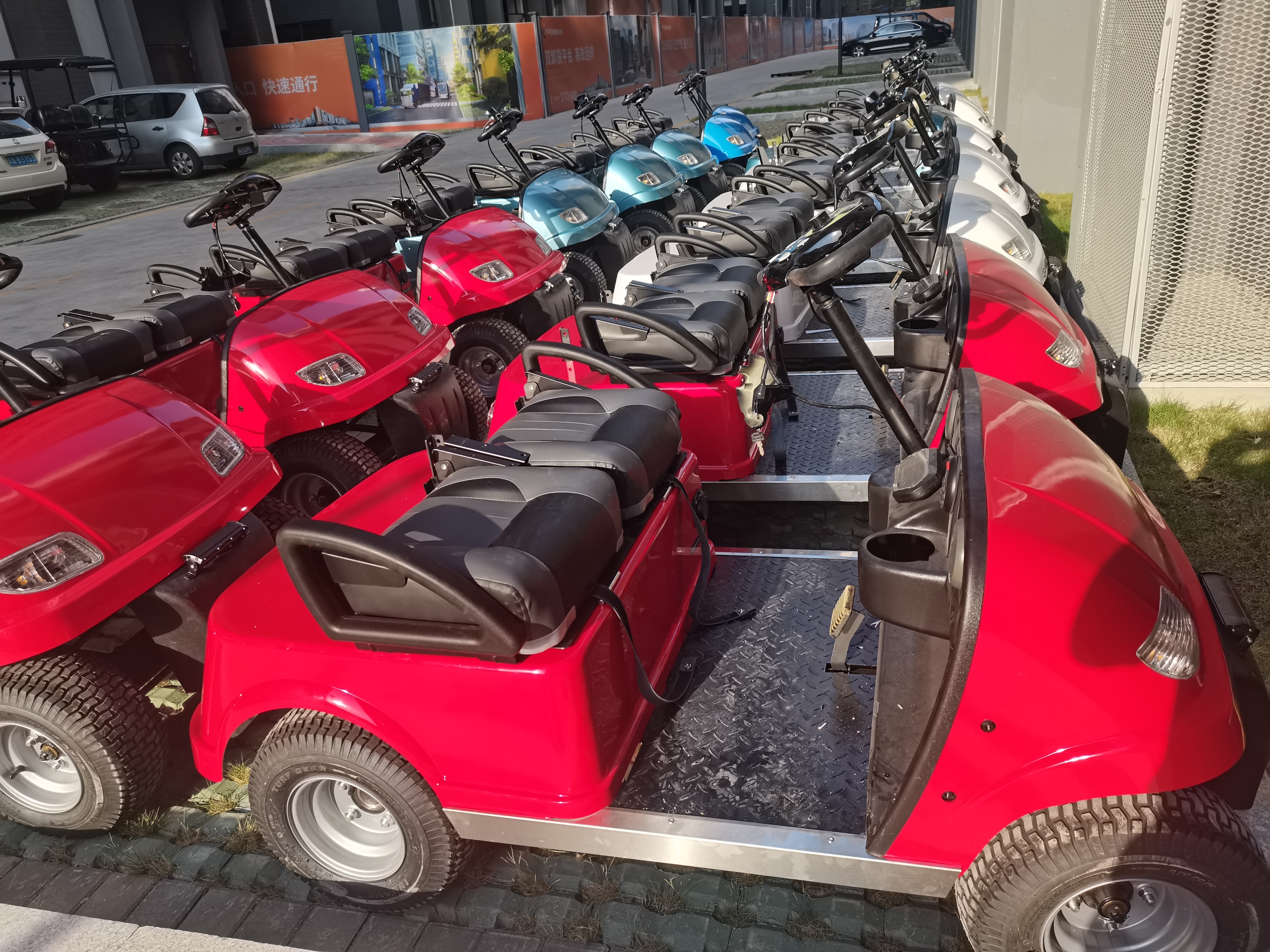 Chinese 2 Seats 4 Passenger Small Electric Golf Carts Buggy Car Single Seat Jeep Mobility Scooter 5Kw Golf Cart