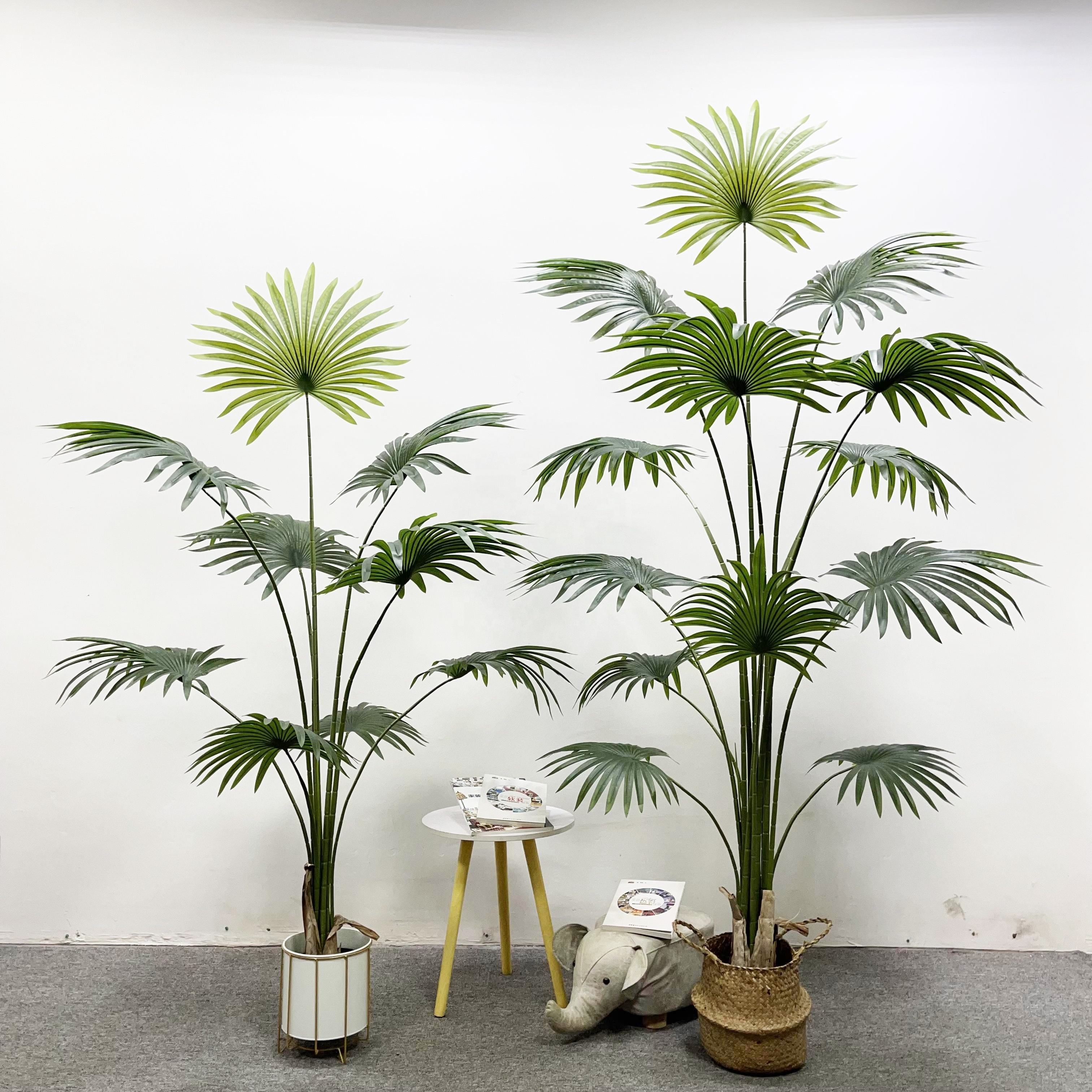 Wholesale High Quality Artificial Potted Bonsai Plastic Preserved Washingtonia Robusta Palm Tree Plants